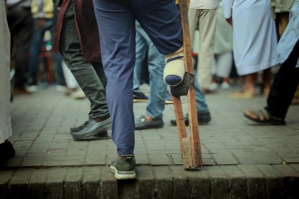 Broderie réinventée : techniques modernes pour sublimer l"art contemporain